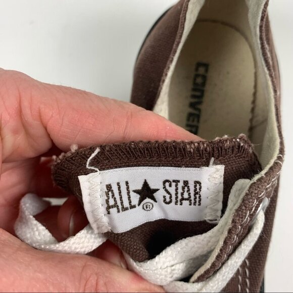 𝅺Chuck  Taylor Converse All Star Canvas Sneaker youth size 13 - Picture 4 of 8
